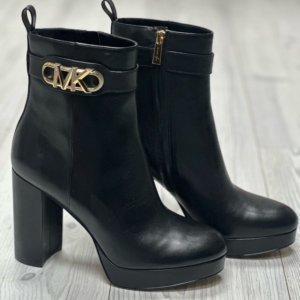 Michael Kors BRAND NEW Leather Platform Boots size 10